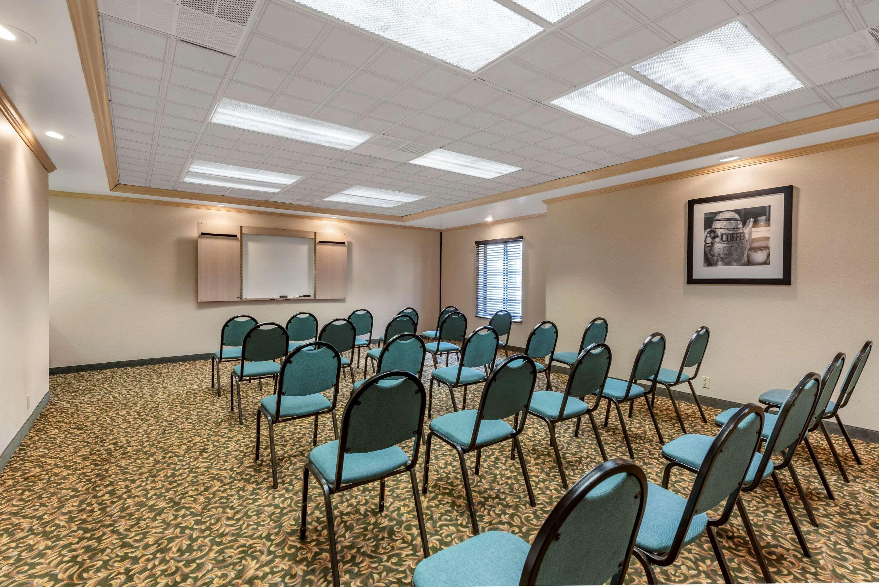 Comfort Inn & Suites Warsaw Near Us-30 Esterno foto
